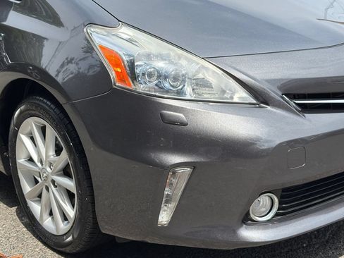 Used 2012 Toyota Prius V Five FWD image 8