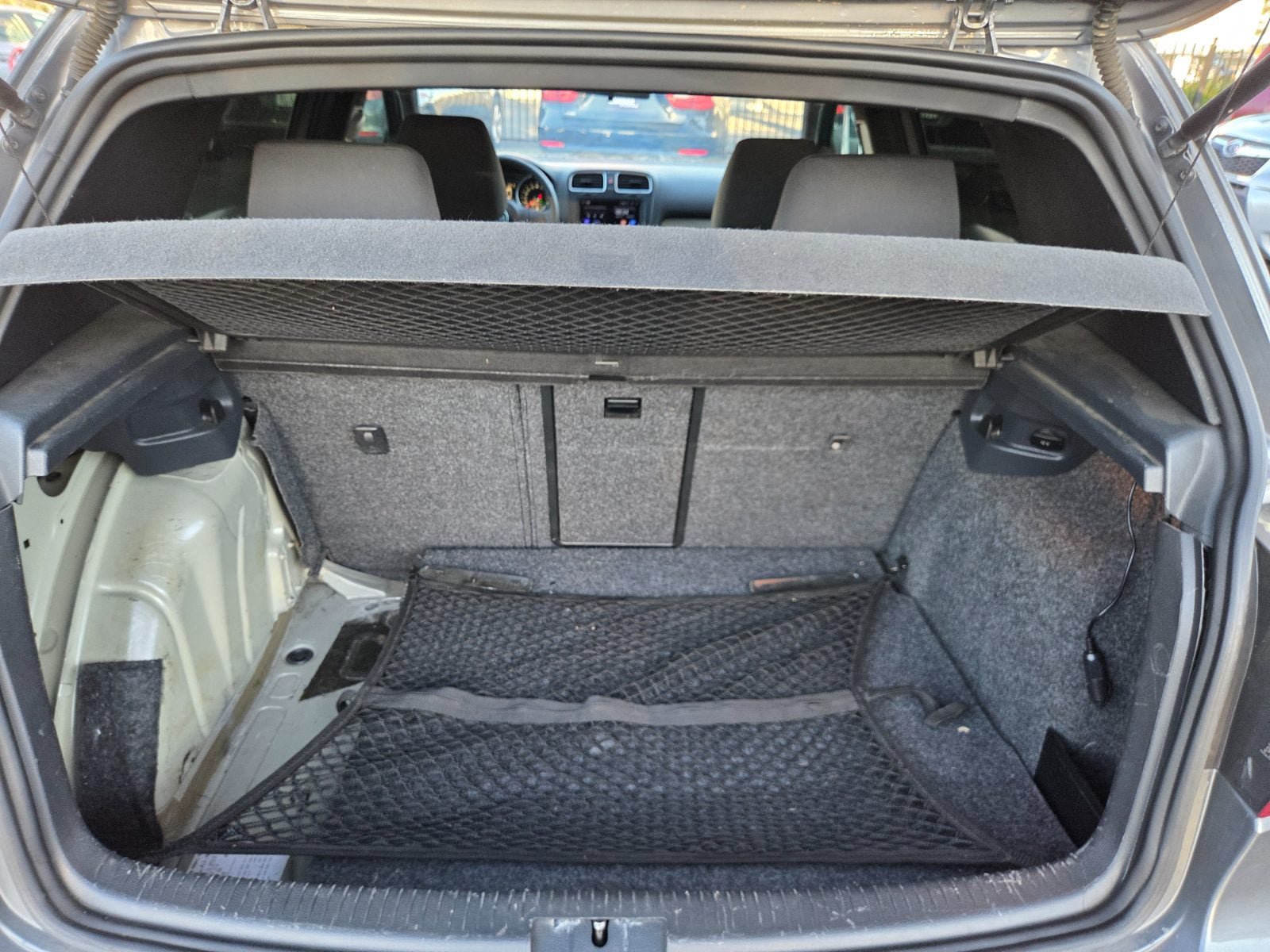 Used 2013 Volkswagen Golf 4-Door FWD image 11