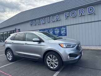 Used 2024 Ford Edge Titanium image 1