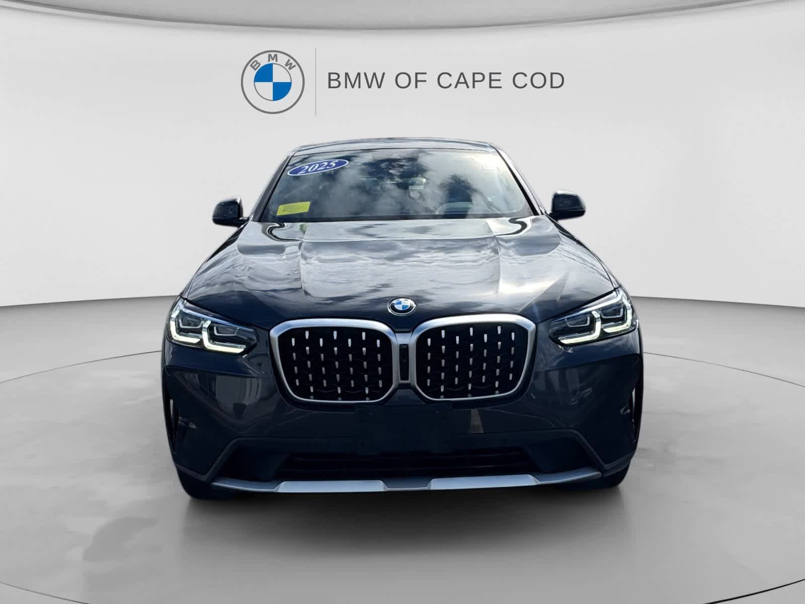 Used 2025 BMW X4 xDrive30i w/ Premium Package AWD/4WD image 2