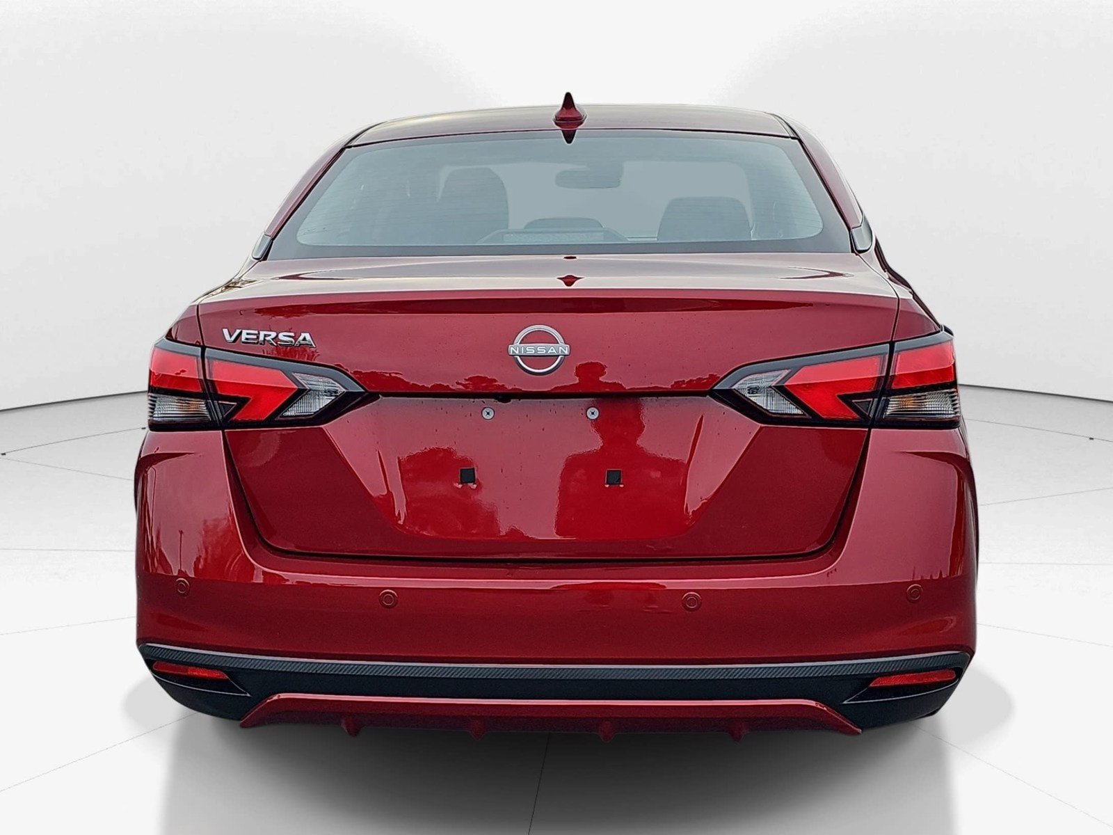 Used 2025 Nissan Versa SV w/ Trunk Package FWD image 5