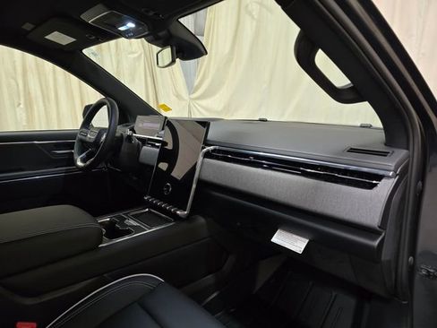 New 2026 GMC Sierra EV Elevation image 31