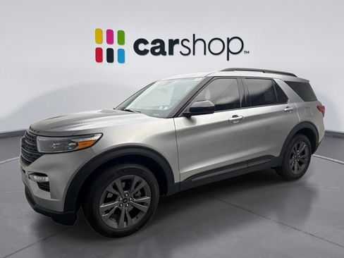 Used 2023 Ford Explorer XLT w/ Equipment Group 202A AWD/4WD image 1