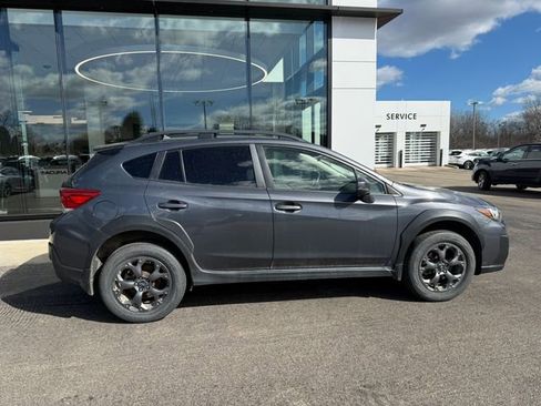 Used 2021 Subaru Crosstrek 2.5i Sport w/ Moonroof Package image 2