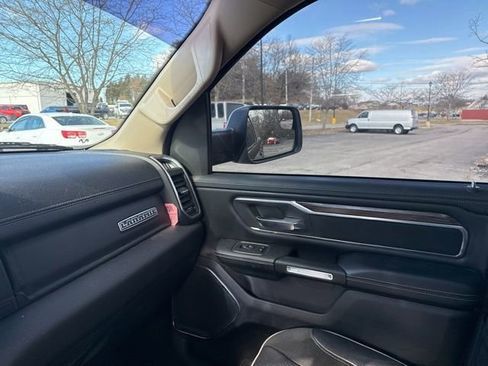 Used 2019 RAM 1500 Laramie image 24