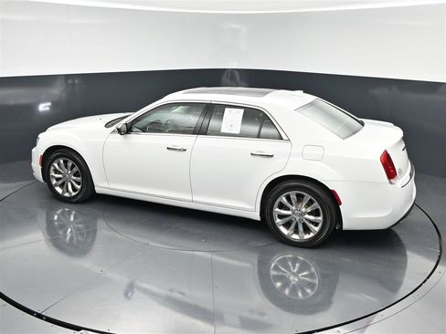 Used 2017 Chrysler 300 C w/ Safetytec Plus Group AWD/4WD image 25