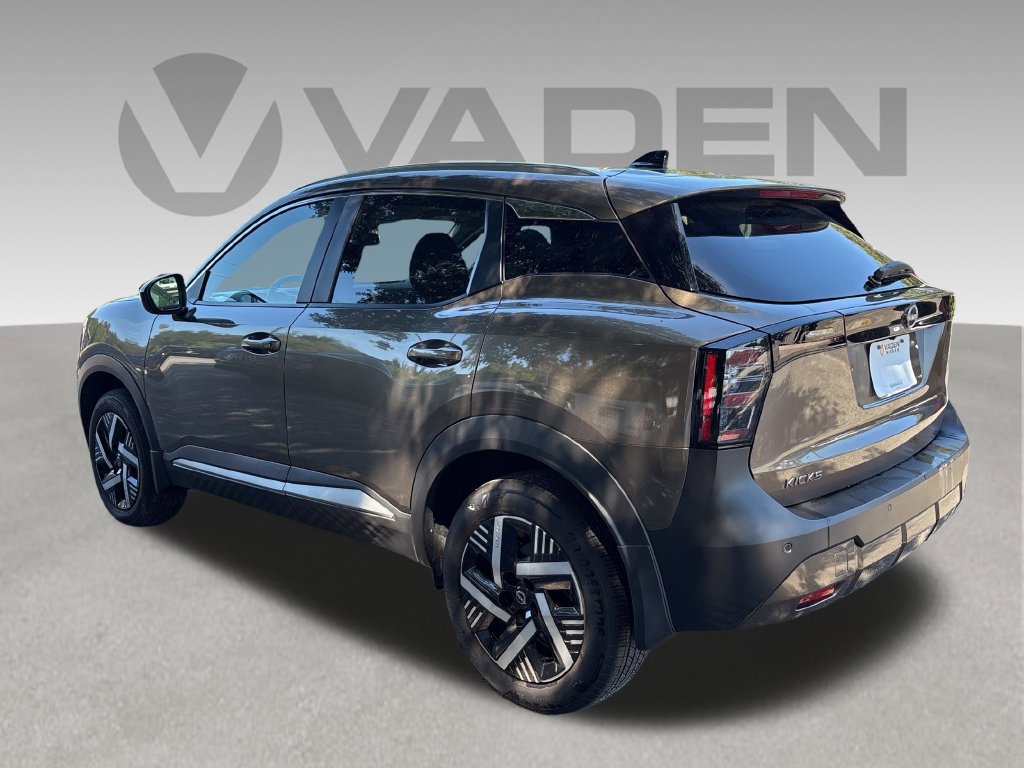 Used 2026 Nissan Kicks SV FWD image 18