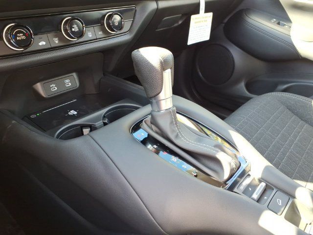 Certified 2026 Honda HR-V LX image 17
