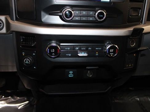 Used 2021 Ford F150 XLT w/ Equipment Group 301A Mid image 31