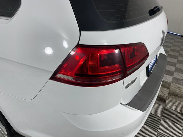 Used 2015 Volkswagen Golf TDI SEL FWD image 19