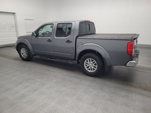 Used 2017 Nissan Frontier SV image 3