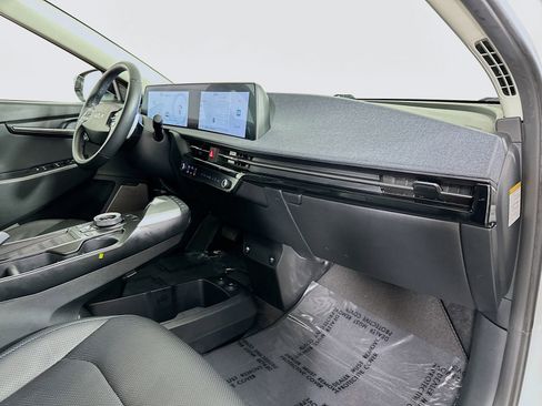 Used 2023 Kia EV6 Wind image 30