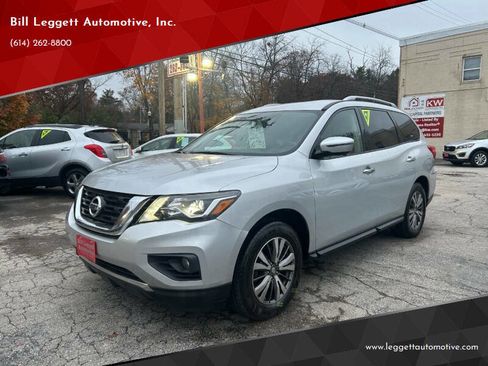 Used 2019 Nissan Pathfinder SL image 1