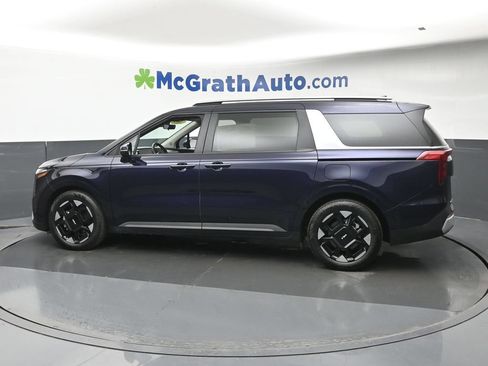 Used 2025 Kia Carnival EX FWD image 24