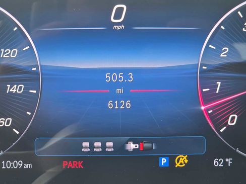 Used 2025 Mercedes-Benz C 300 4MATIC Sedan image 26