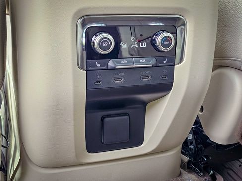 New 2026 GMC Yukon XL Denali w/ Denali Reserve Package AWD/4WD image 40
