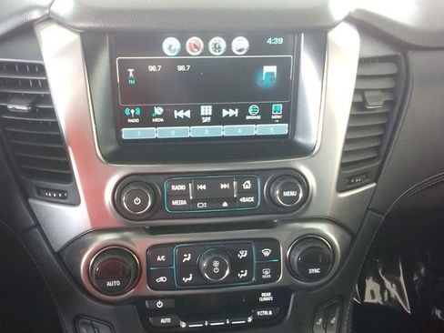 Used 2018 Chevrolet Tahoe LT image 9