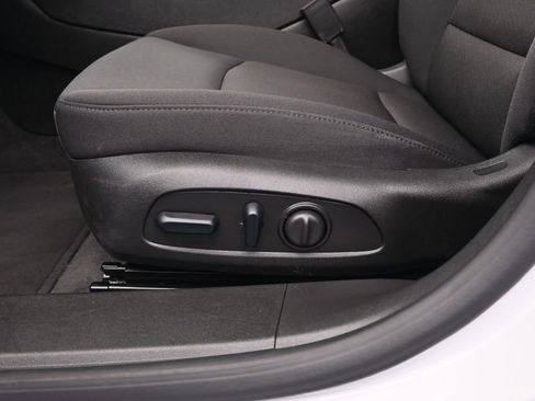 Used 2024 Chevrolet Malibu LT image 21