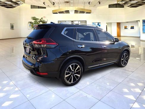 Used 2019 Nissan Rogue SL w/ Premium Package image 7
