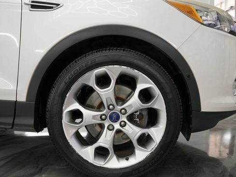 Used 2015 Ford Escape Titanium w/ Equipment Group 301A FWD image 5