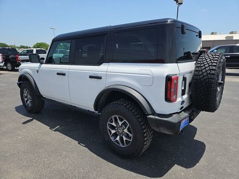 New 2025 Ford Bronco Badlands image 8