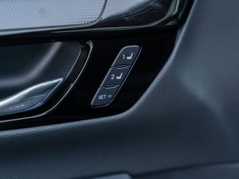 Used 2023 Honda CR-V EX-L image 25