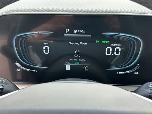 New 2025 Kia Niro SX image 28