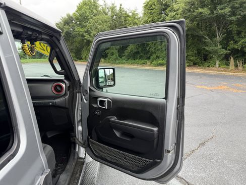 Used 2021 Jeep Wrangler Unlimited Sport AWD/4WD image 14
