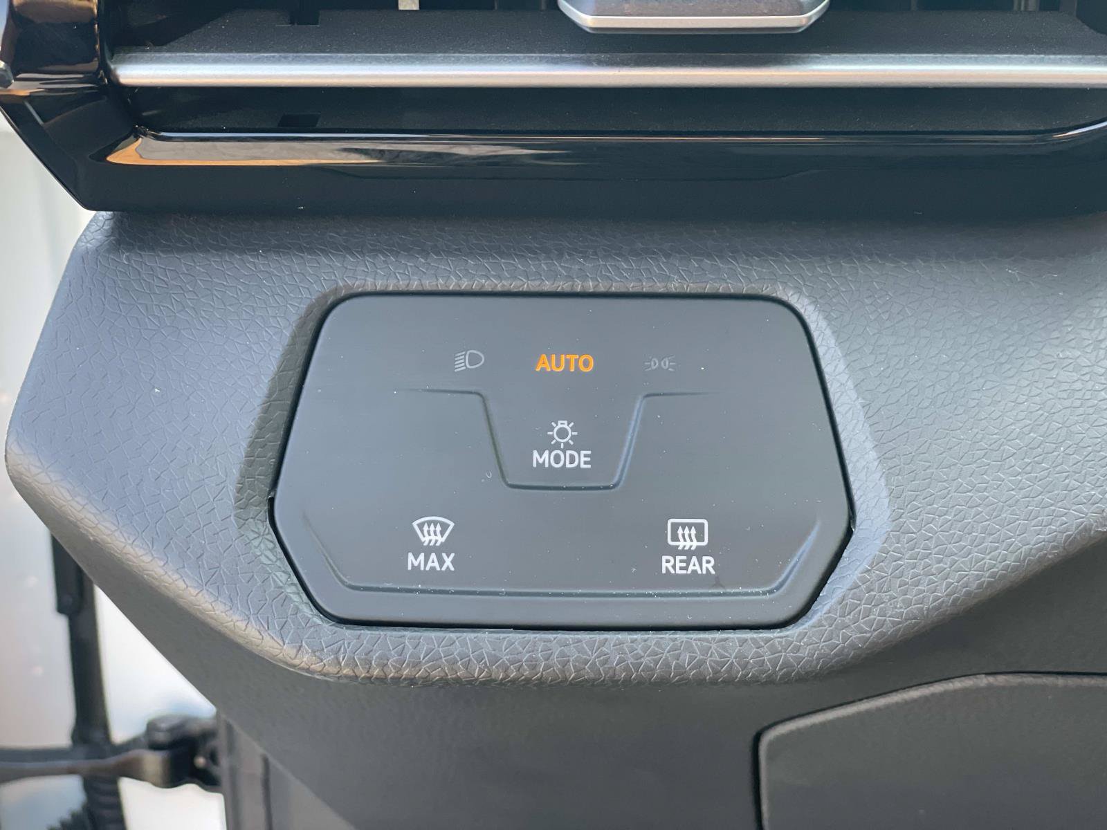 Certified 2023 Volkswagen ID.4 Pro RWD image 19