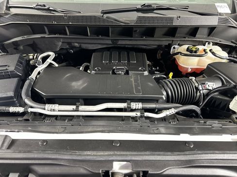 Used 2024 Chevrolet Silverado 1500 Custom image 10