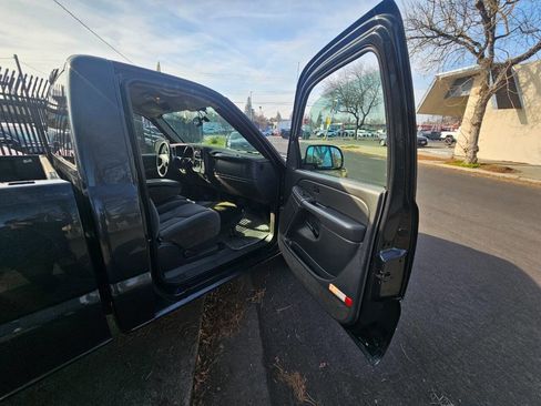 Used 2004 Chevrolet Silverado 1500 2WD Regular Cab image 2