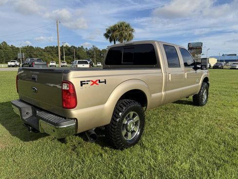Used 2011 Ford F250 Lariat w/ FX4 Off Road Pkg AWD/4WD image 3