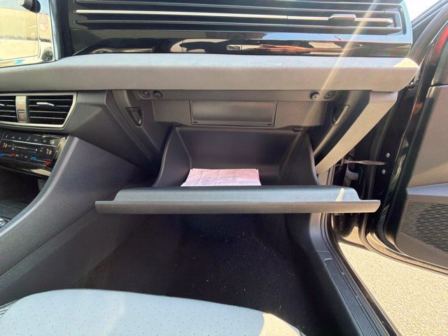 Used 2025 Volkswagen Jetta SE FWD image 24
