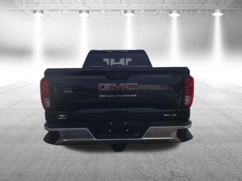 Used 2024 GMC Sierra 1500 SLE w/ Preferred Package image 8