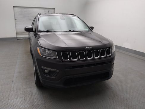 Used 2020 Jeep Compass Latitude w/ Cold Weather Group AWD/4WD image 14