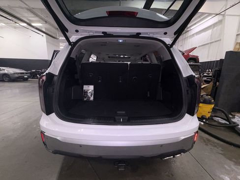 Used 2024 Kia Telluride EX image 25