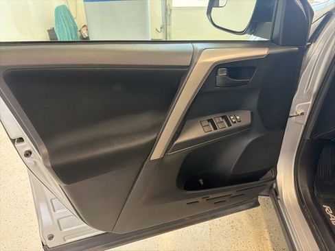 Used 2018 Toyota RAV4 LE w/ All Weather Liner Package image 35