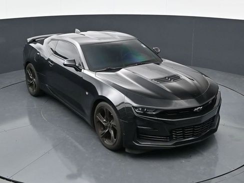 Used 2021 Chevrolet Camaro SS RWD image 27