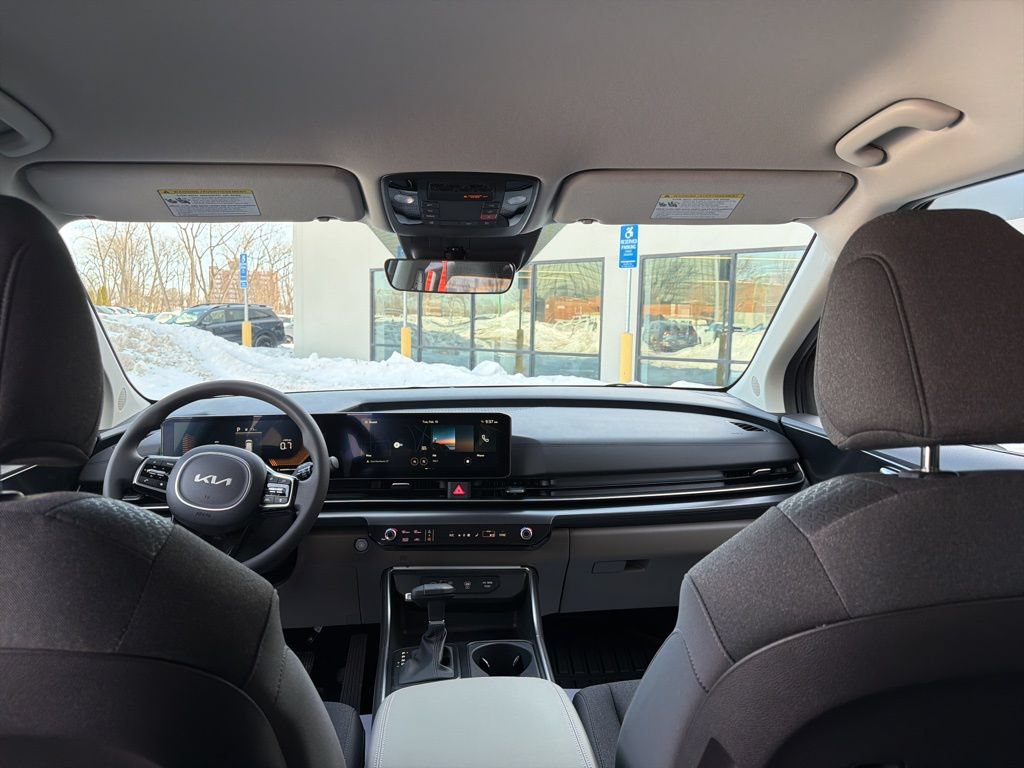 New 2026 Kia Carnival LX FWD image 21