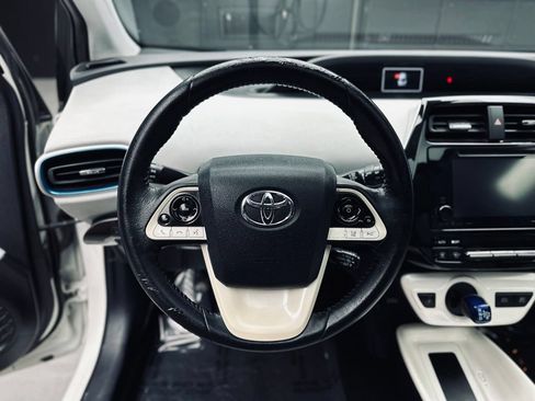 Used 2016 Toyota Prius Four w/ Advanced Technology Package FWD image 28
