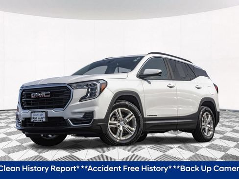 Used 2023 GMC Terrain SLE w/ Driver Convenience Package FWD image 2