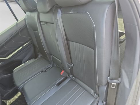 Used 2024 Volkswagen Tiguan SE R-Line AWD/4WD image 12