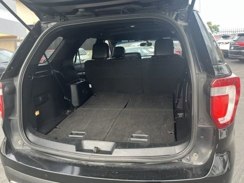 Used 2016 Ford Explorer XLT w/ Equipment Group 202A FWD image 7