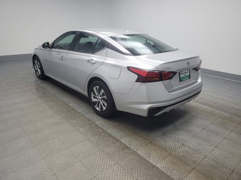 Used 2019 Nissan Altima 2.5 S FWD image 3