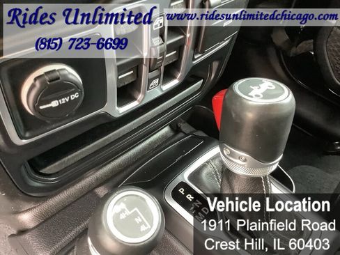 Used 2019 Jeep Wrangler Unlimited Sahara w/ Uconnect 4C Nav & Sound Group AWD/4WD image 6