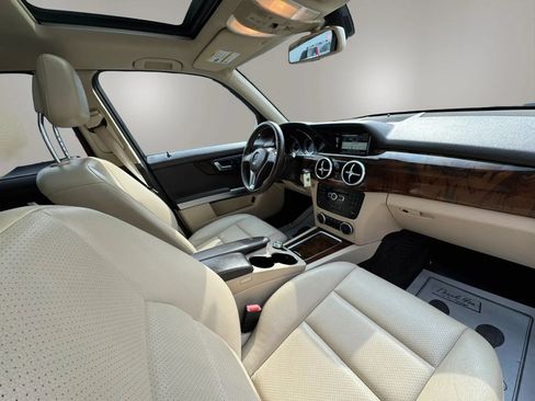 Used 2015 Mercedes-Benz GLK 350 4MATIC image 17