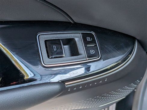 Used 2024 Cadillac Lyriq Sport image 30