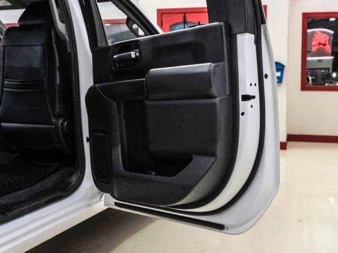 Used 2022 Chevrolet Silverado 3500 LT w/ Convenience Package image 36