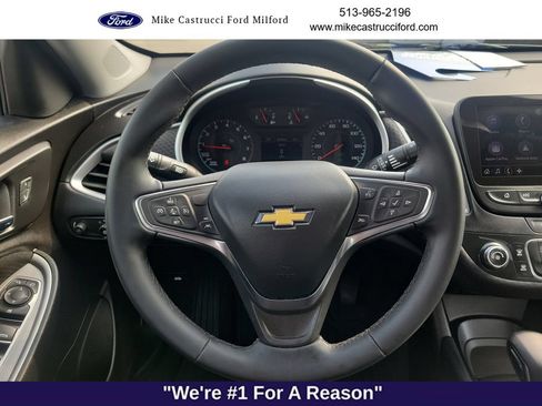 Used 2025 Chevrolet Malibu RS FWD image 11