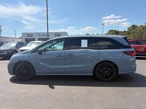 Used 2023 Honda Odyssey Sport image 4